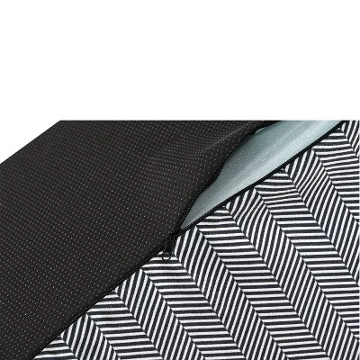 Precious Tails Herringbone High Density Foam 4-Step Pet Stairs - Black 3 Precious Tails Herringbone High Density Foam 4-Step Pet Stairs - Black - Image 3